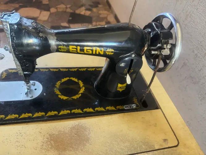 Máquina de costura antiga elgin top