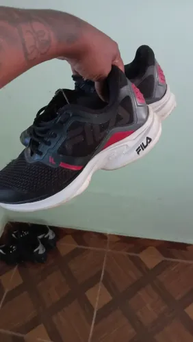 Vendo tênis fila top em perfeito estado original 