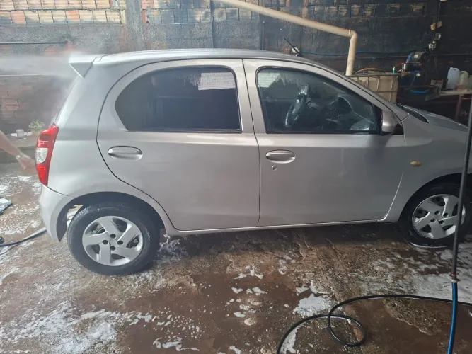 Toyota Etios X 1.3 Flex 16V 5P Mec. 2017
