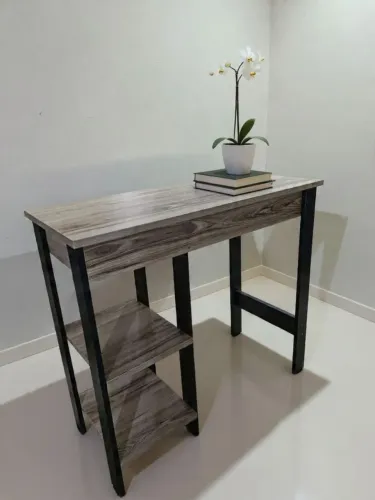 - Vendo"Mesinha Aparador MDF NOVA