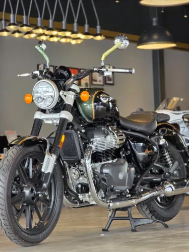 Super Meteor 650cc Interstellar Green EM ESTOQUE - Duvallyer Rodrigues ROYAL ENFIELD