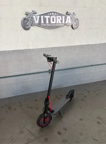 Patinete elétrico 350w preto com vermelho