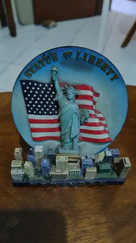 Enfeites de Louça Nova York - EUA