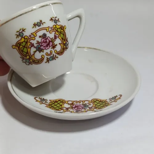 Antiga Xícara com Pires Porcelana Pozzani Vintage