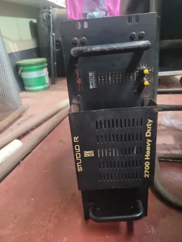 Amplificador de potência Studio R 2700 Heavy Duty