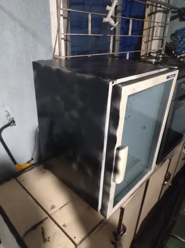 Expositora de bebidas metal frio 100 litros