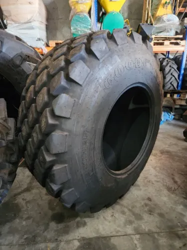 Pneu 23.1-30 Titan Goodyear All Weather R3 12 Lonas Novo