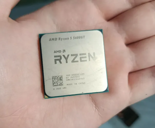 Ryzen 5 5600gt usado