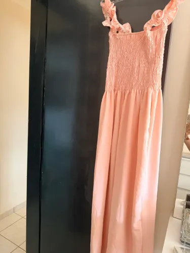 Vestidos rosa acetinado tule e malha