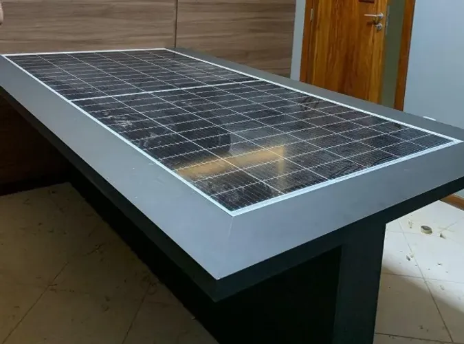 Mesa de placa solar
