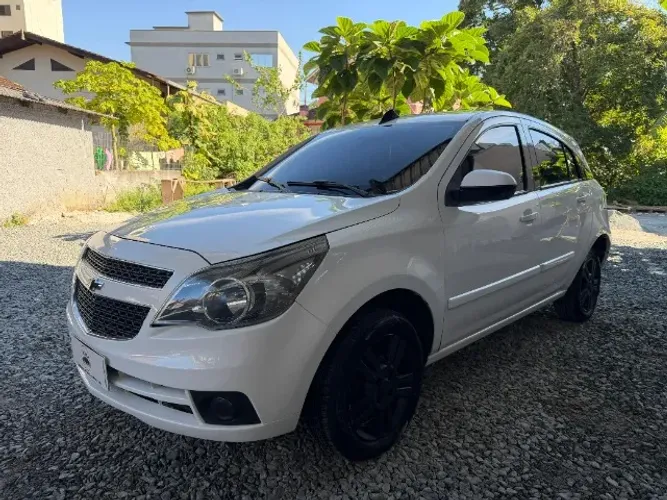 Chevrolet Agile LTZ 1.4 MPFI 8V Flexpower 5P 2013