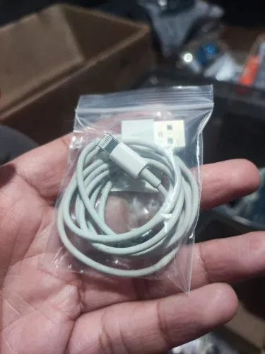 Cabo USB para Lightning Branco (iPhone / iPad)<br>