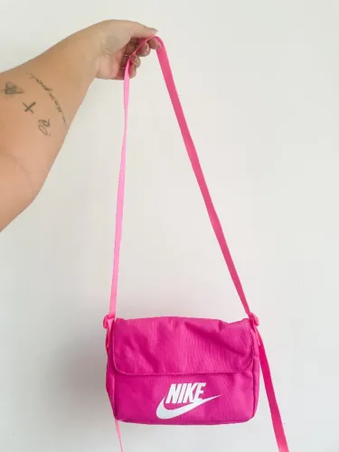 Bolsa Crossbody Nike original, NOVA ! Nunca usada