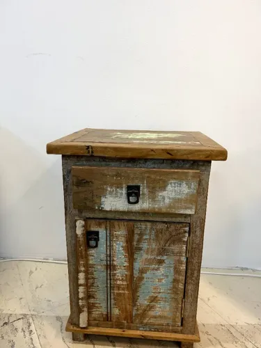 mesa de apoio em madeira de demolição