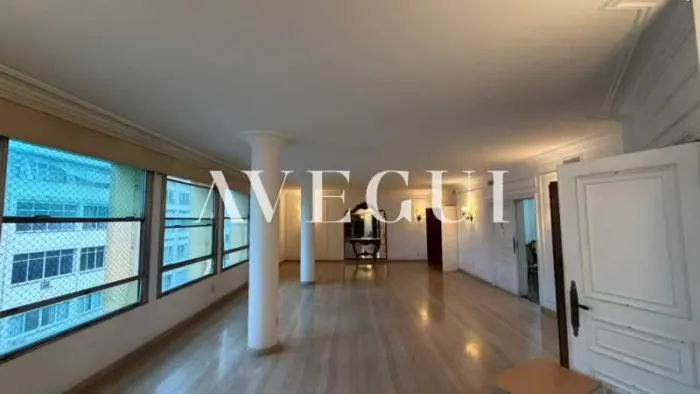 Apartamento : / Residencial / Copacabana