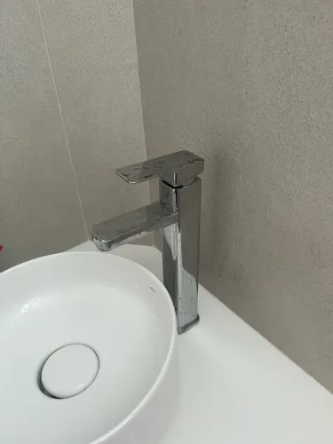 2 Torneiras de Banheiro