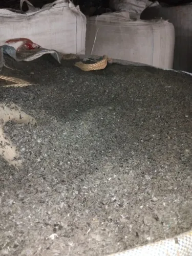 Fita pet preta moída 