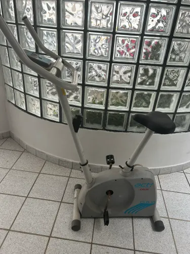 bicicleta ergométrica Caloi 