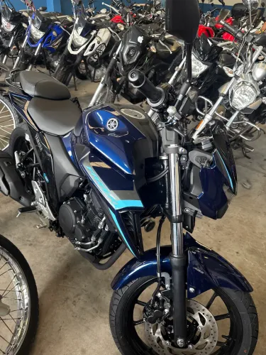 YAMAHA FZ25 0km 2026