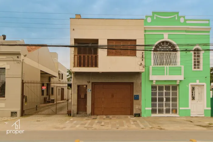 Casa com 3 suítes, 2 salas com lareira, 280m² e terraço - Fragata Pelotas/RS