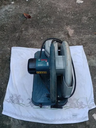 Vende Se Uma Policorte Boche 2400Vates 127V