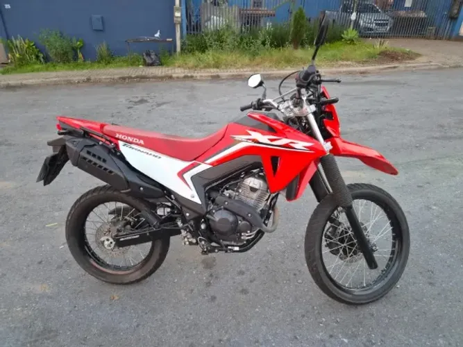 XR 300 Tornado 2026 único dono