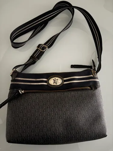 Bolsa Vítor Hugo preta original 