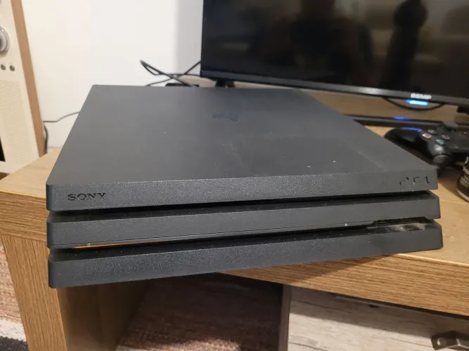 Vendendo ps4 pro