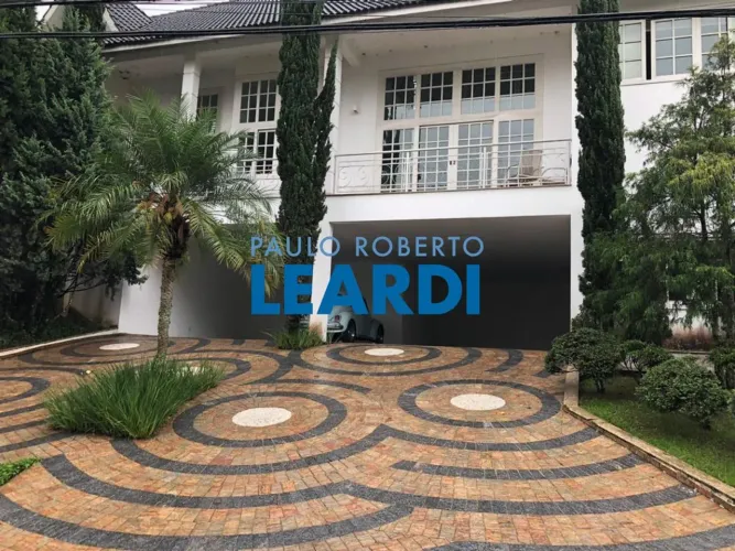 CASA EM CONDOMÍNIO - CONDOMÍNIO ARUJÁ 5 - SP