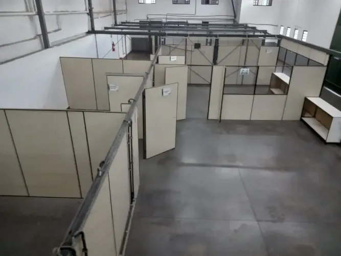 Imóvel para aluguel possui 1177 metros quadrados em Esplanada - Belo Horizonte - MG