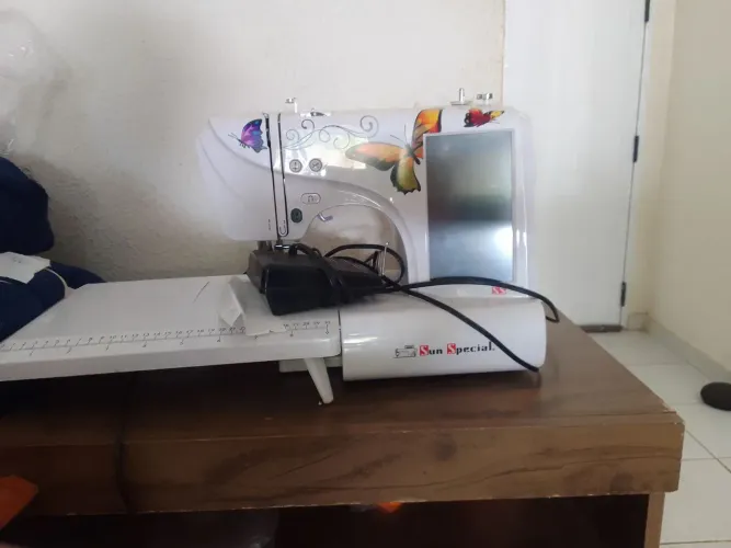 Máquina de bordar