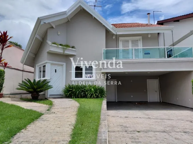 Casa à Venda em Condomínio Fechado - Aldeia da Serra