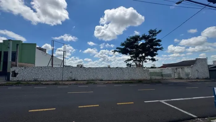 Terreno para locação 1.680,00 m² 4.000,00 - Baguaçu - Araçatuba/SP