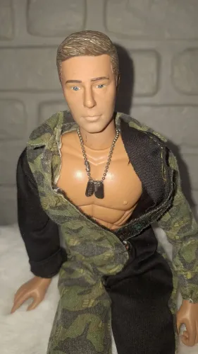 Boneco Hunter super articulado