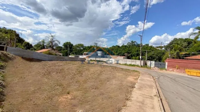 Terreno residencial e comercial pinheirinho