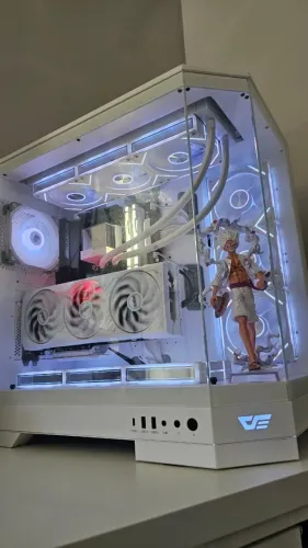 PC Gamer RX 7800 XT + Ryzen 5 7600X | 32GB DDR5 | 2TB NVMe | WHITE BUILD PREMIUM | AM5