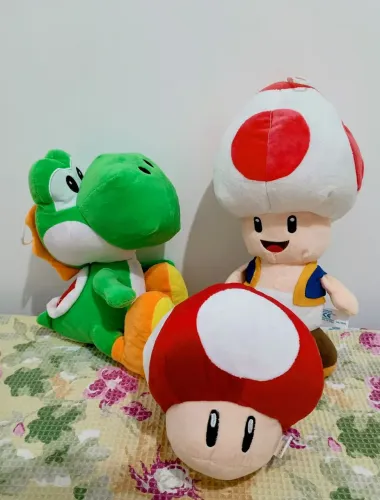 Trio de Pelúcias dos Personagens Jogo Mario Bros Nintendo Cogumelo Toad Dinossauro Yoshi