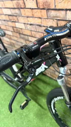 Bicicleta Aro 29 alumínio FREIO HIDRAU. SHIMANO