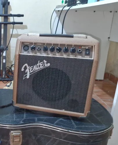 Amplificador de Violão Fender Acoustasonic 15