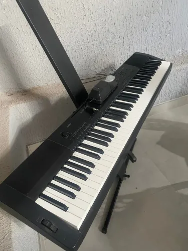 Piano Eletrônico - Teclado + Stand + Pedal