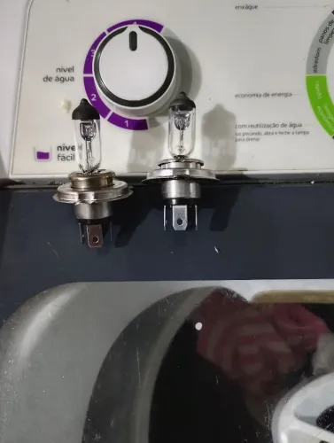 Lâmpadas H4 Originais Philips e HB4 Para faróis de milha.