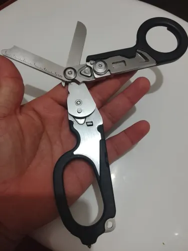 Tesoura de emergência e resgate