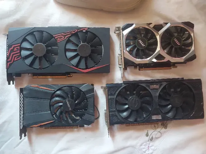 vendo 4 placas de video 