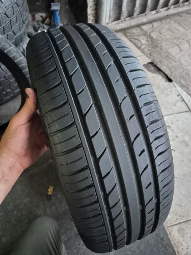 Um pneu 205/55/17 grip Master semi-novo extra vulcanizado (260 em 2× no ct