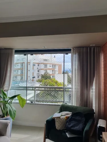 Vendo janelas - para retirar no estreito.
