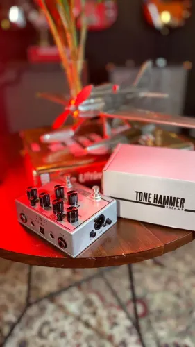 Tone Hammer V2 Pedal Preamp Aguilar | Novo | Sem uso