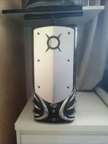 Computador PC gamer de entrada - Intel i7, placa de vídeo AMD Radeon, 10GB ram, HD de 1 TB