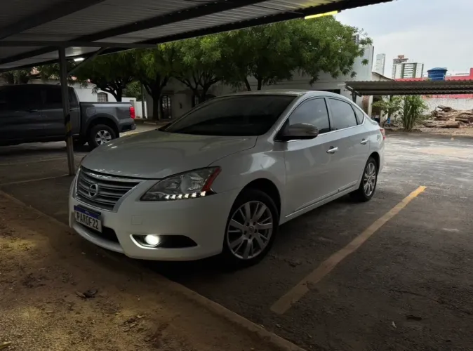 Nissan Sentra SL 2.0/ 2.0 Flex Fuel 16V Aut. 2016