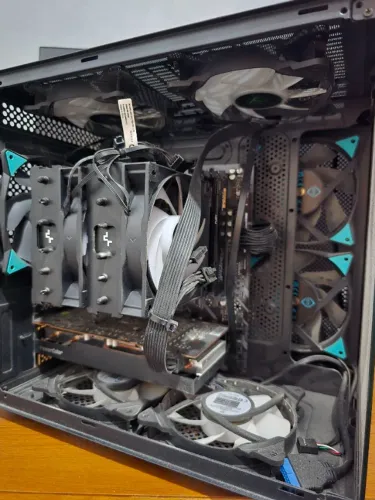 Pc Gamer Ryzen 7 64gb ram ddr4 1.5tb SSD Rx 6650 XT Deepcool Coolermaster