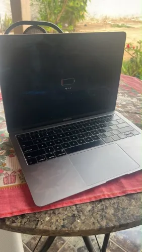 MacBook Air 13? Retina 2018 Intel i5 8GB RAM SSD 128GB